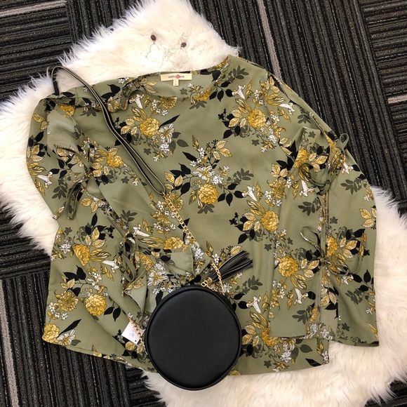 Wishful Park Tops - Wishful Park Olive floral Print open sleeve blouse